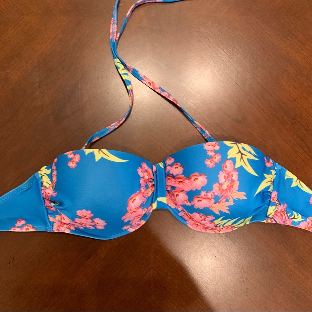Cute Blue Tropical Flower Bikini Top